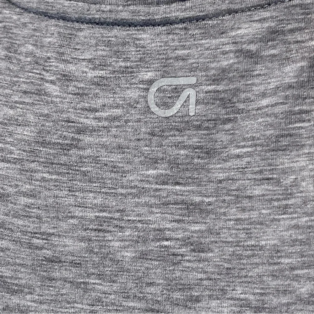 Gap fit Breathe Women size XS work out sleeves Top - Picture 5 of 6